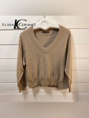 LUISA CERANO Beige V-Neck Sweater – Size 6